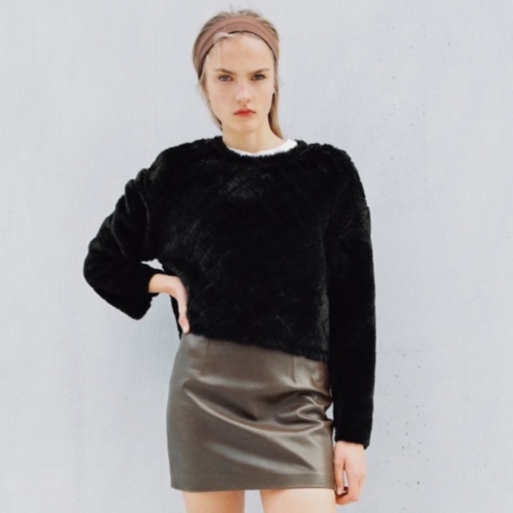 Zara Black Fuzzy Quilted Sweatshirt